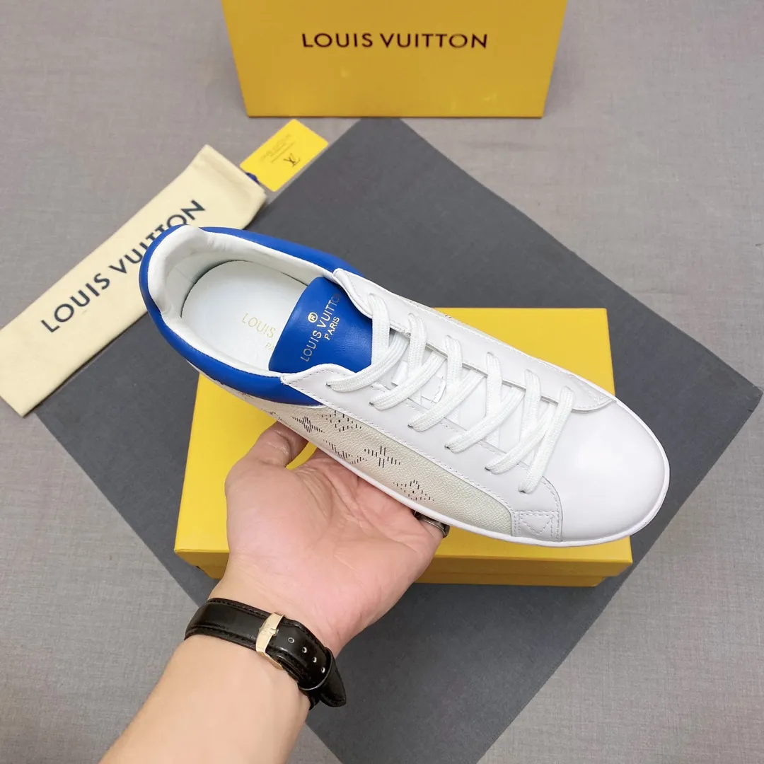 p360 🙏LV men's shoes official website has launched the latest 1:1 copy, synchronized with Hong Kong counters, and on the same catwalk; all "🍡🍡, the rubber outsole is non-slip and wear-resistant; the fabric is made of first-layer cowhide and 3D printing, sheepskin lining, comfortable to wear, attractive style, fine workmanship, with simple and neat shoe last JP, showing the boldness and toughness of men, multiple colors available Code numbers 38 to 44, 45 to 46 can be customized. No. 019
